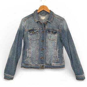 Merona Denim Jacket Women’s Medium Classic Button Front 98/2 Stretch